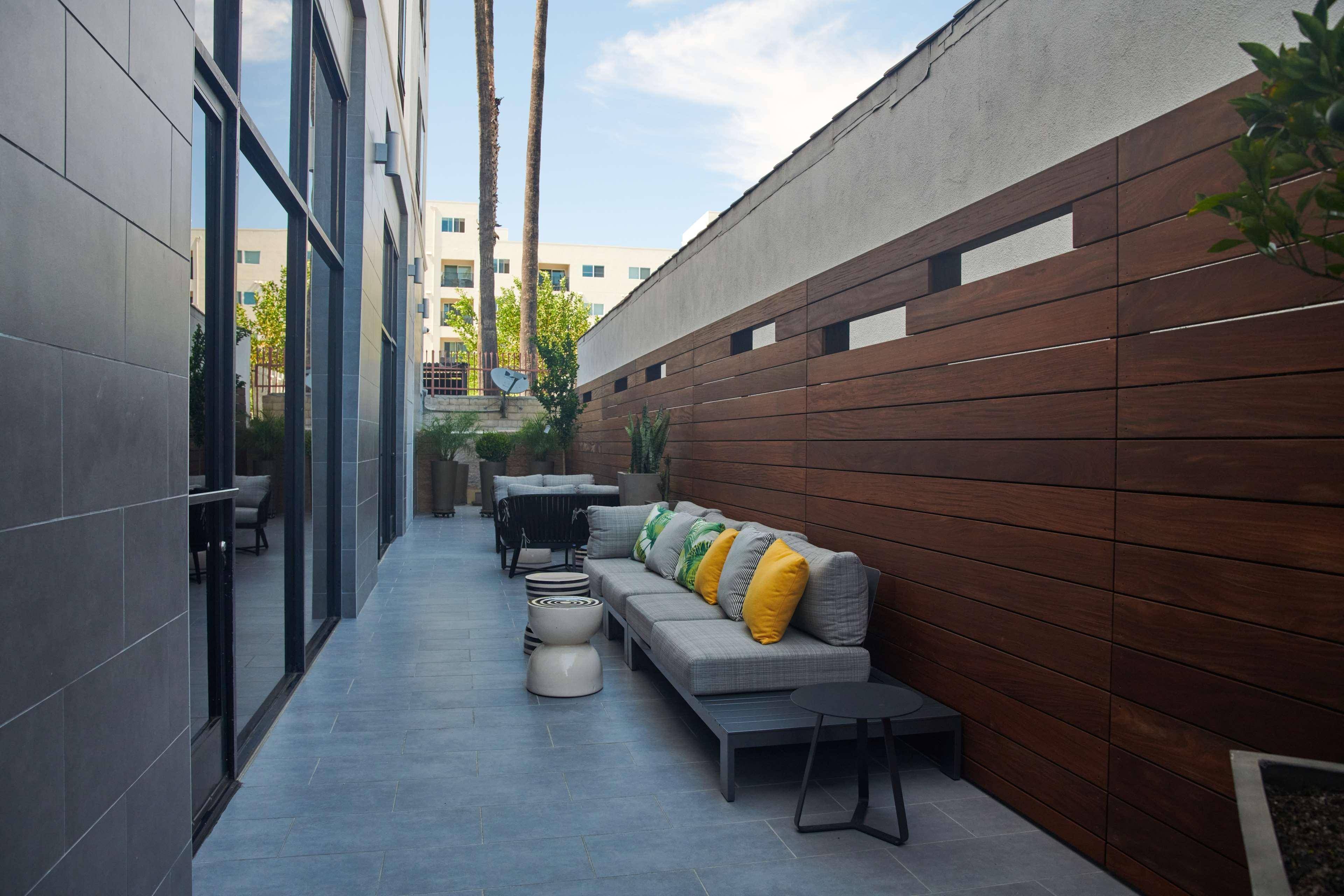 Hampton Inn & Suites Sherman Oaks Los Angeles Bagian luar foto