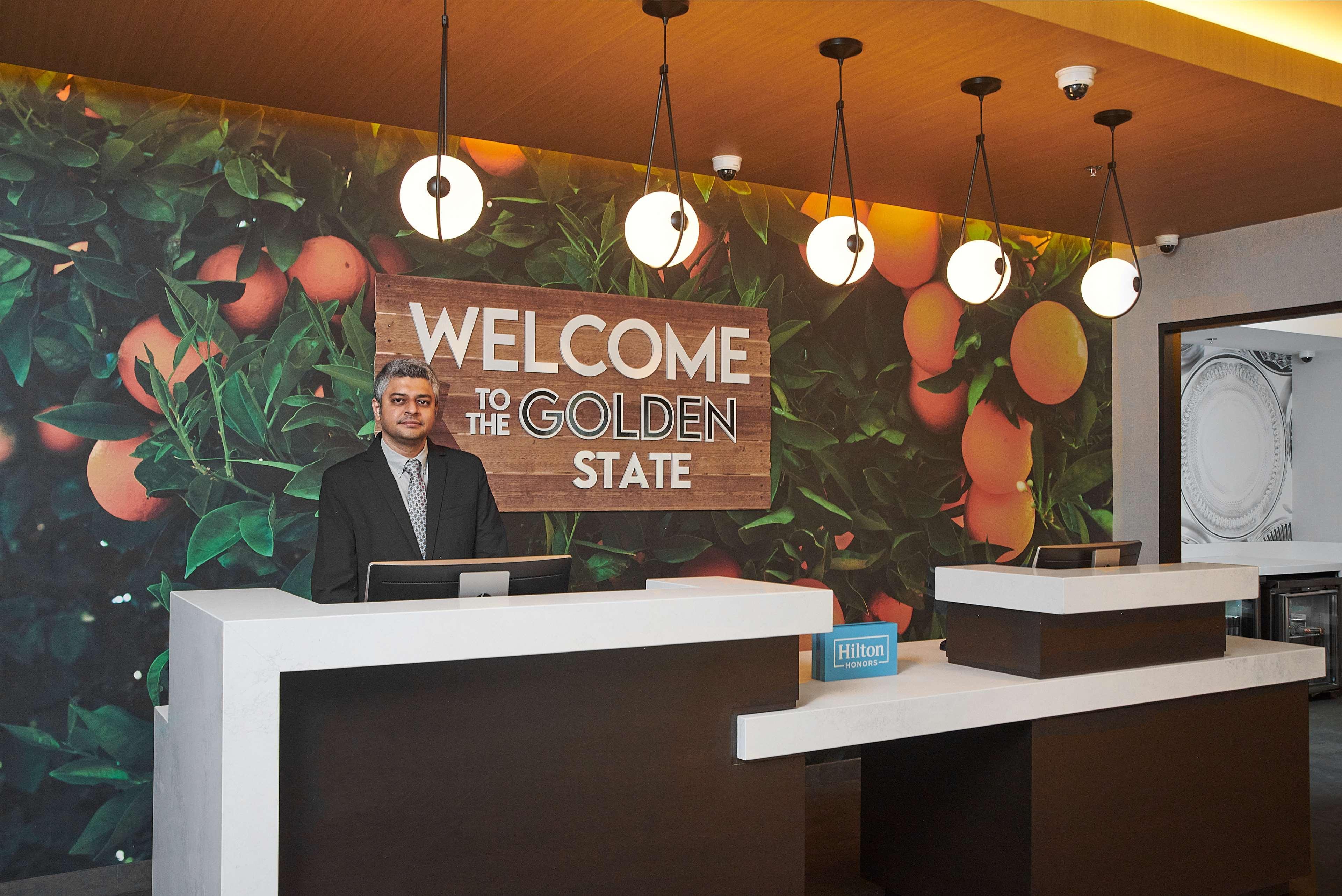 Hampton Inn & Suites Sherman Oaks Los Angeles Bagian luar foto