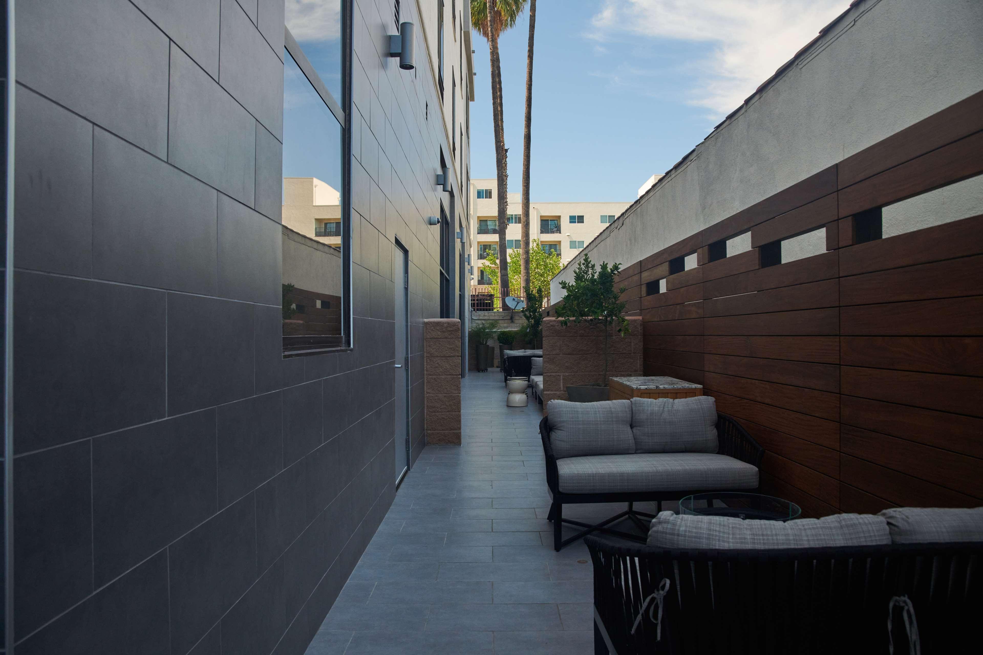 Hampton Inn & Suites Sherman Oaks Los Angeles Bagian luar foto