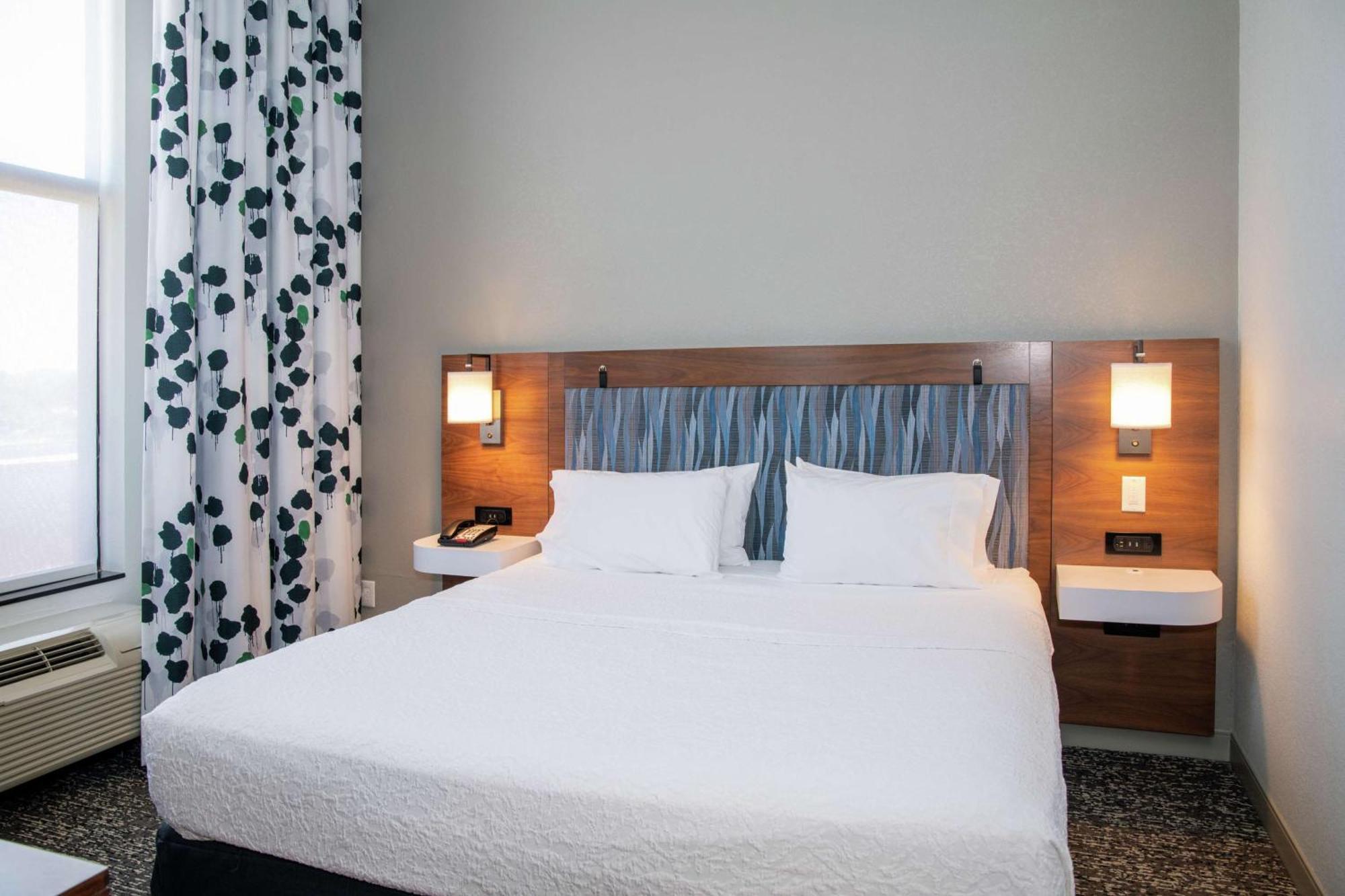 Hampton Inn & Suites Sherman Oaks Los Angeles Bagian luar foto