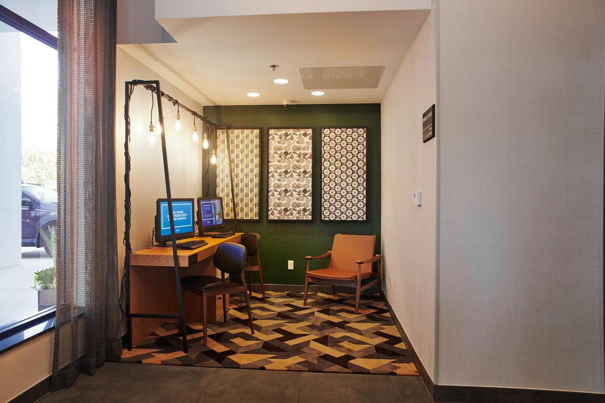 Hampton Inn & Suites Sherman Oaks Los Angeles Bagian luar foto