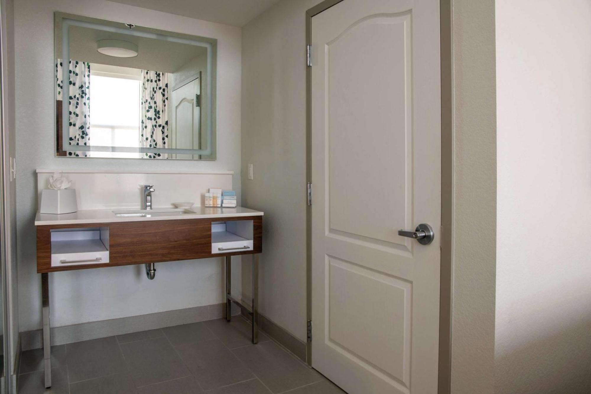 Hampton Inn & Suites Sherman Oaks Los Angeles Bagian luar foto