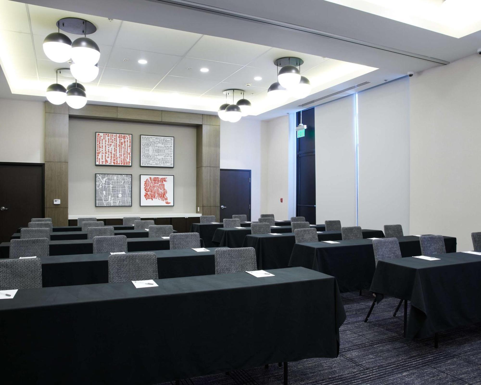 Hampton Inn & Suites Sherman Oaks Los Angeles Bagian luar foto