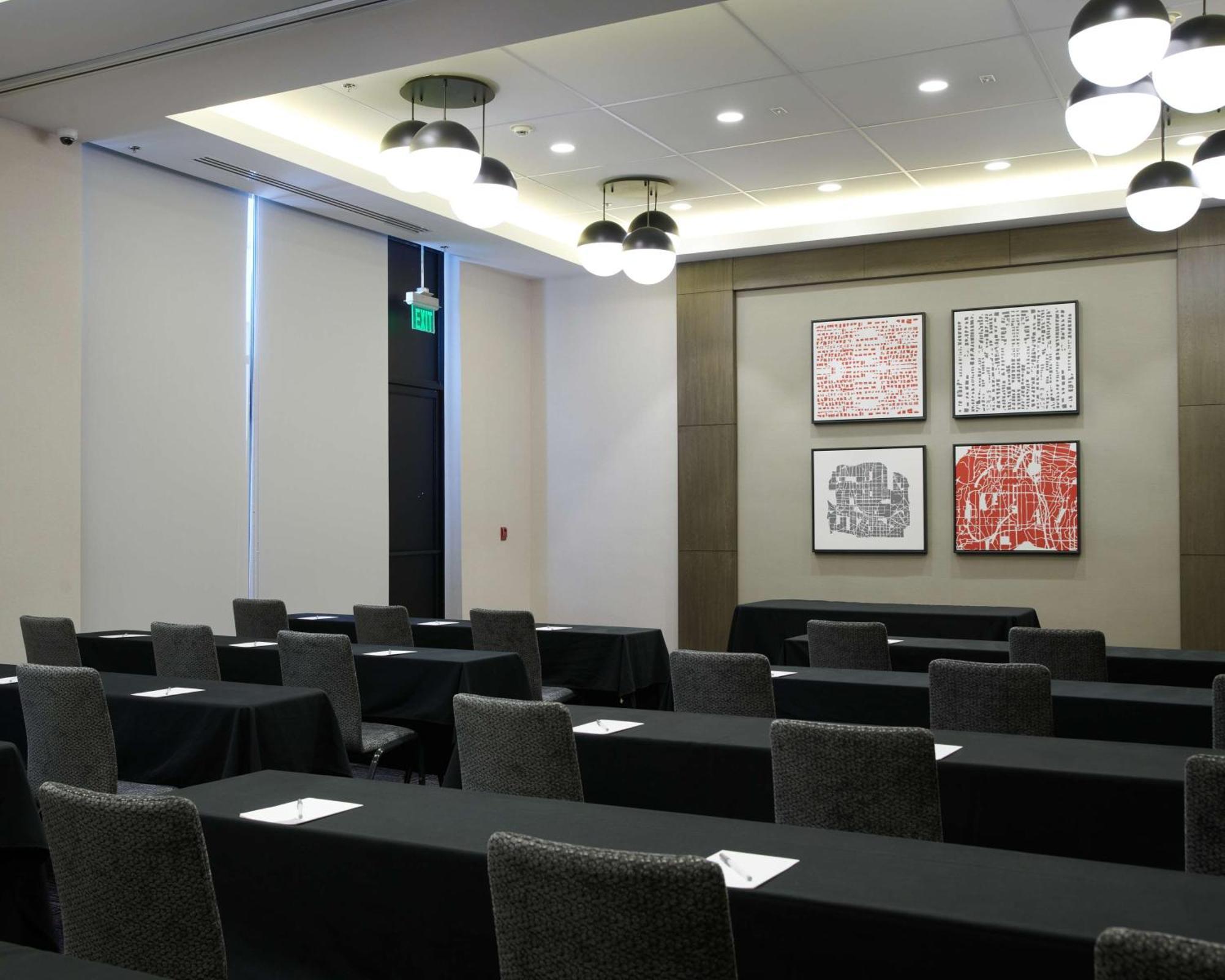 Hampton Inn & Suites Sherman Oaks Los Angeles Bagian luar foto