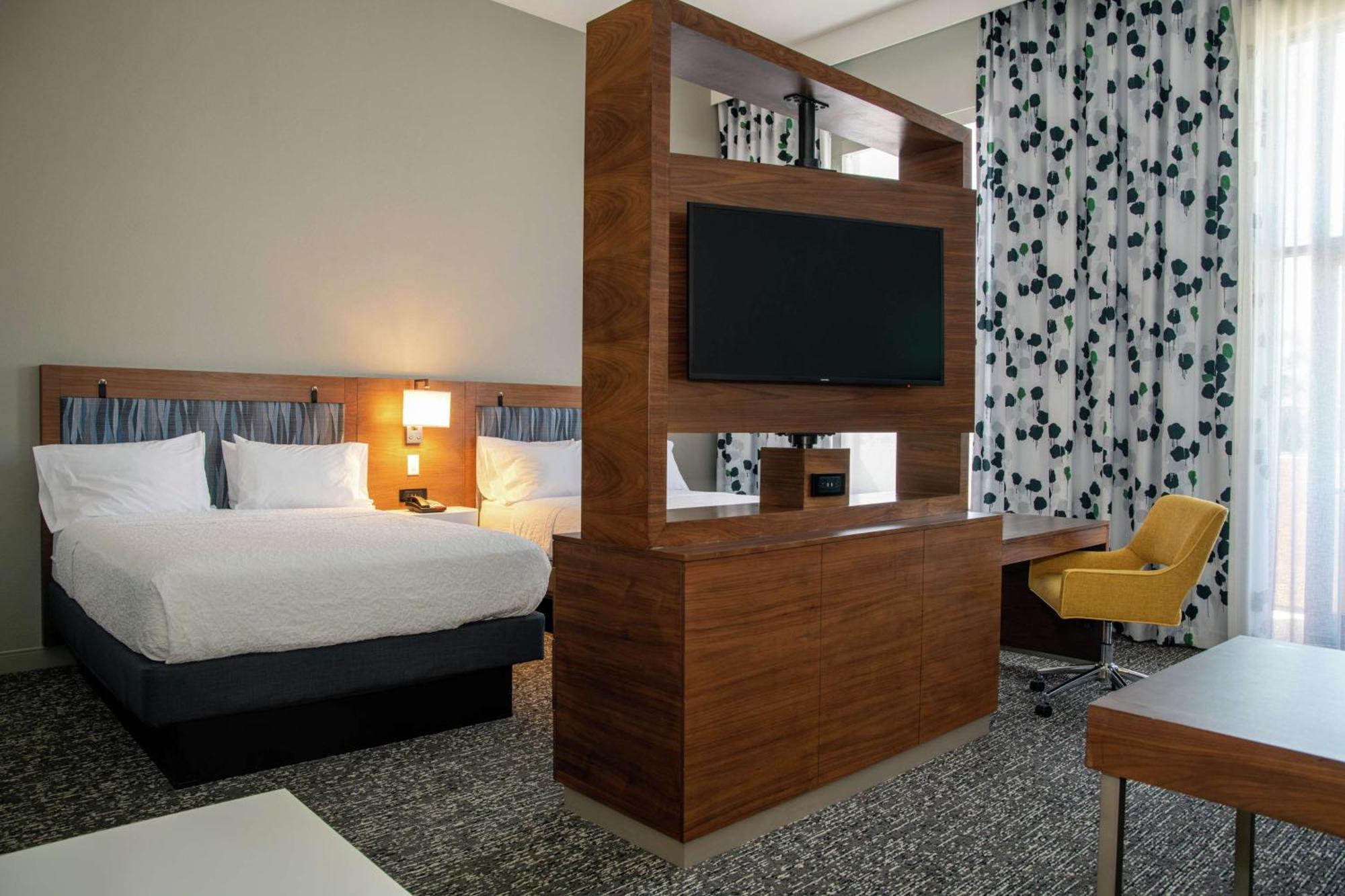 Hampton Inn & Suites Sherman Oaks Los Angeles Bagian luar foto
