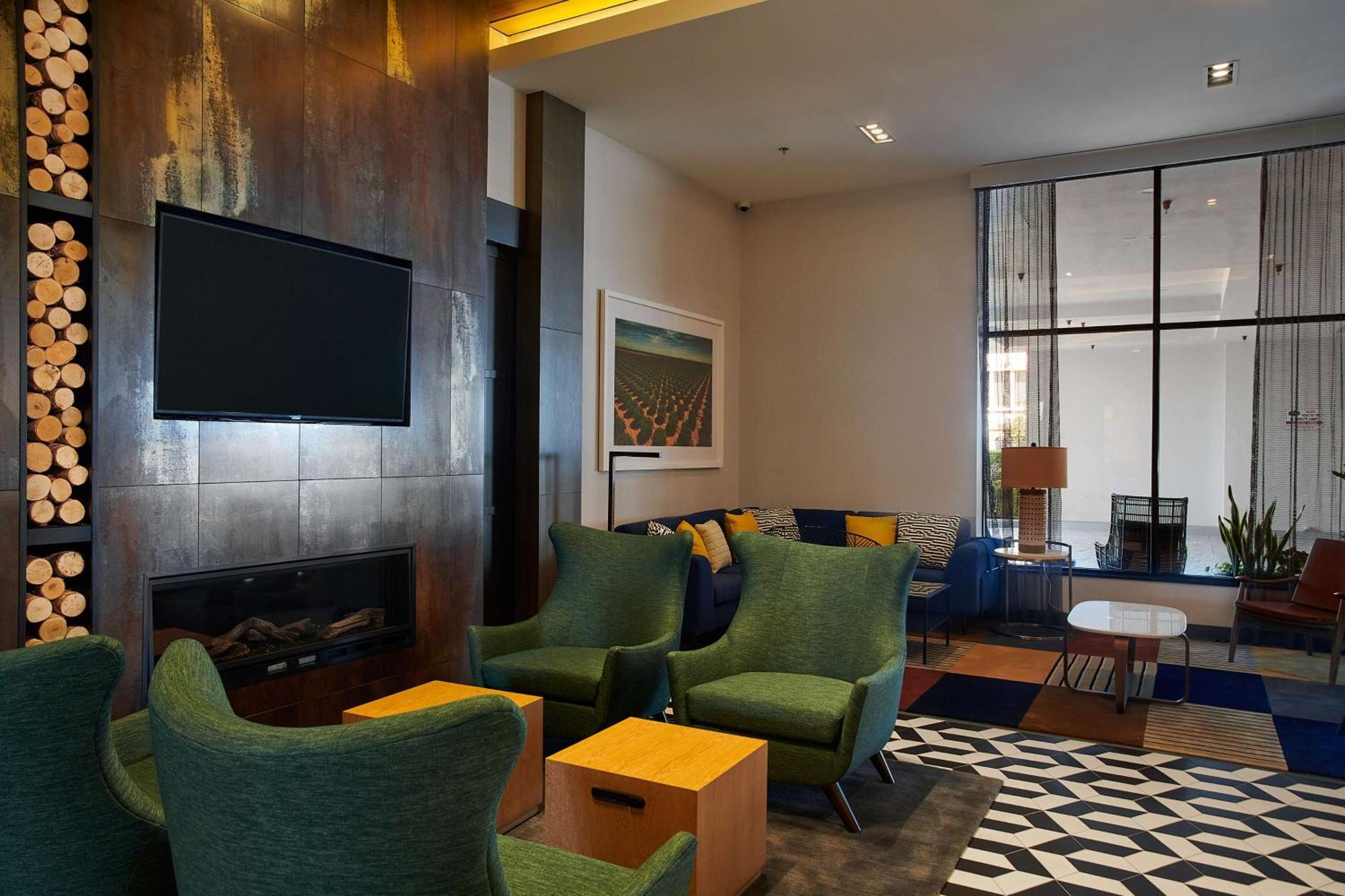 Hampton Inn & Suites Sherman Oaks Los Angeles Bagian luar foto