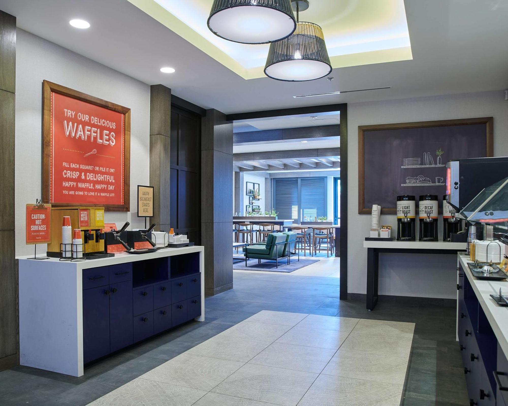Hampton Inn & Suites Sherman Oaks Los Angeles Bagian luar foto